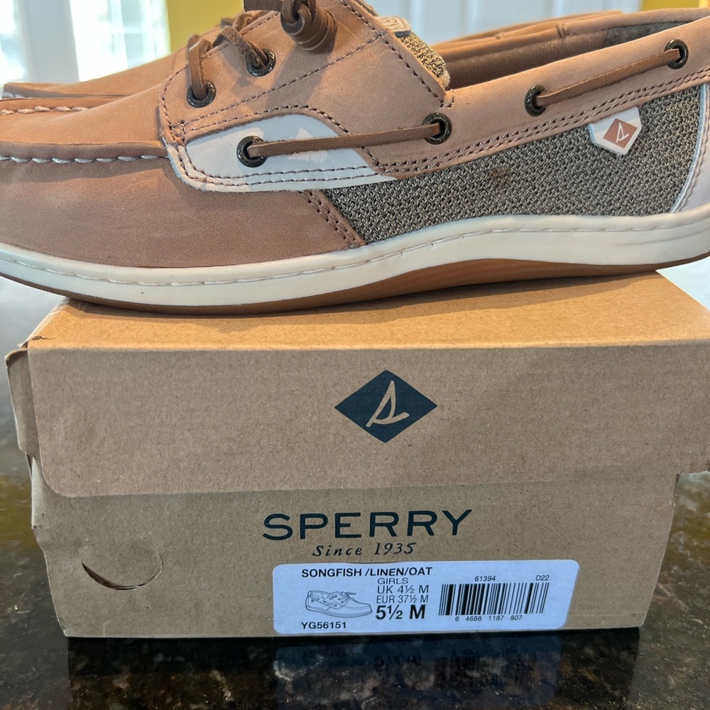Sperry songfish Girls size 5 1/2 - Picture 3 of 7